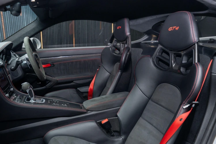 Vehicle Image 38