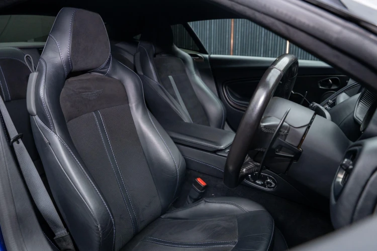 Vehicle Image 12