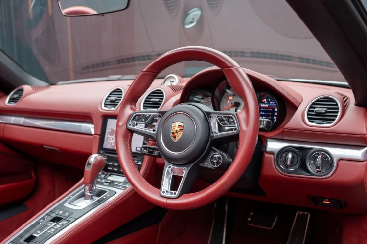 Vehicle Image 4