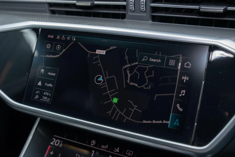 Vehicle Image 8