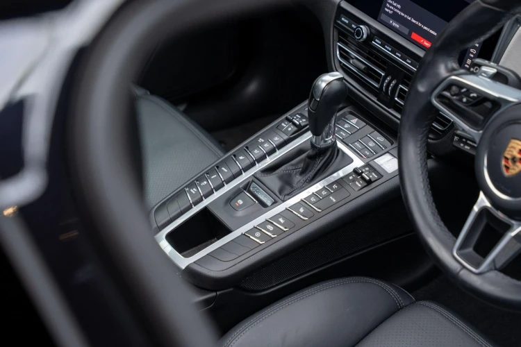 Vehicle Image 36