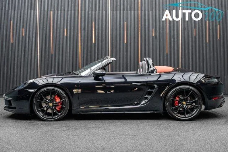 Vehicle Image 7