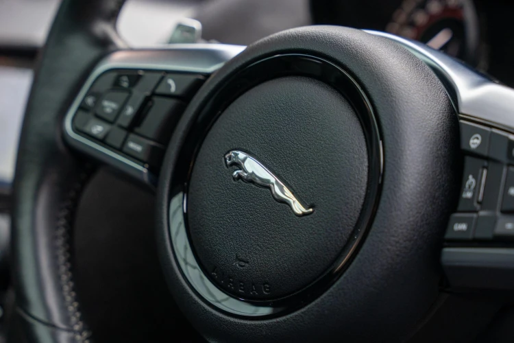 Vehicle Image 38