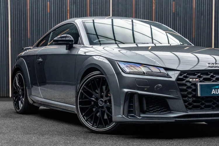 Vehicle Image 7