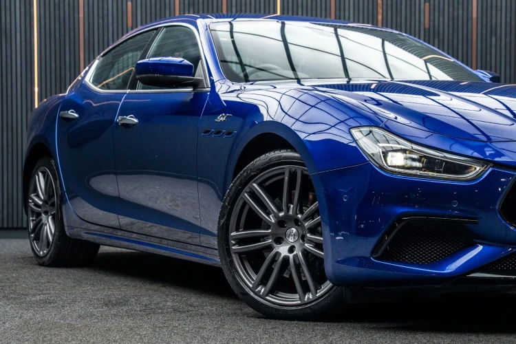 Vehicle Image 7
