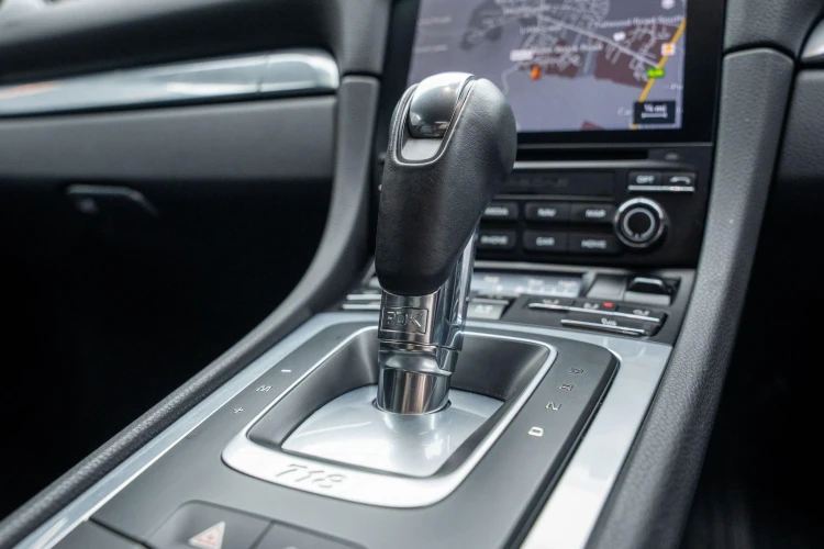 Vehicle Image 12