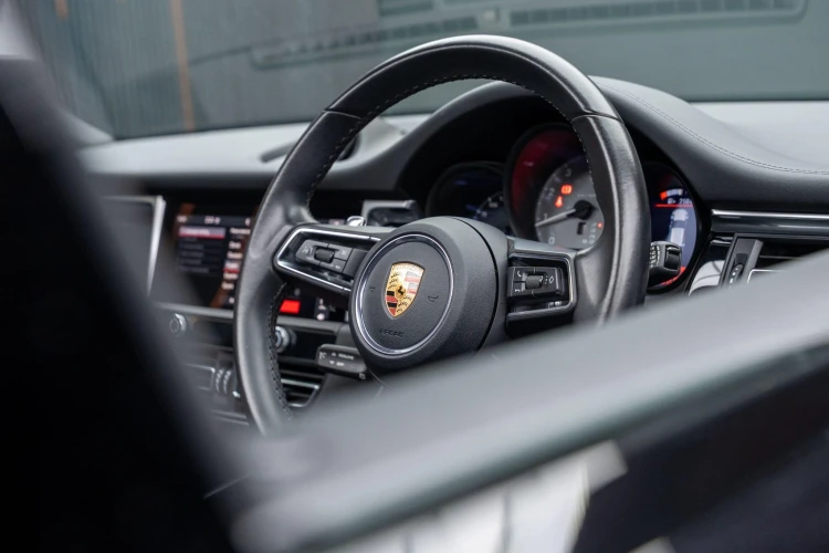 Vehicle Image 40
