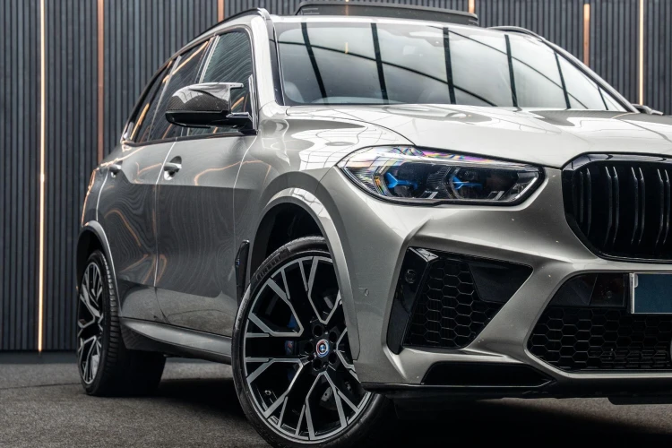 Vehicle Image 7