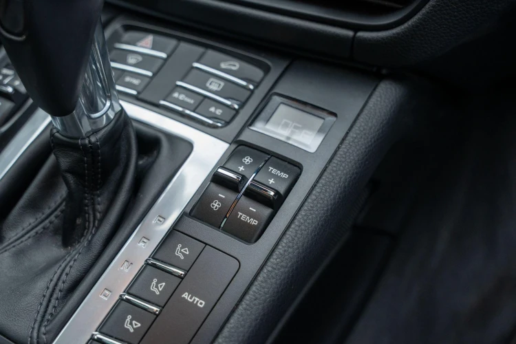 Vehicle Image 38