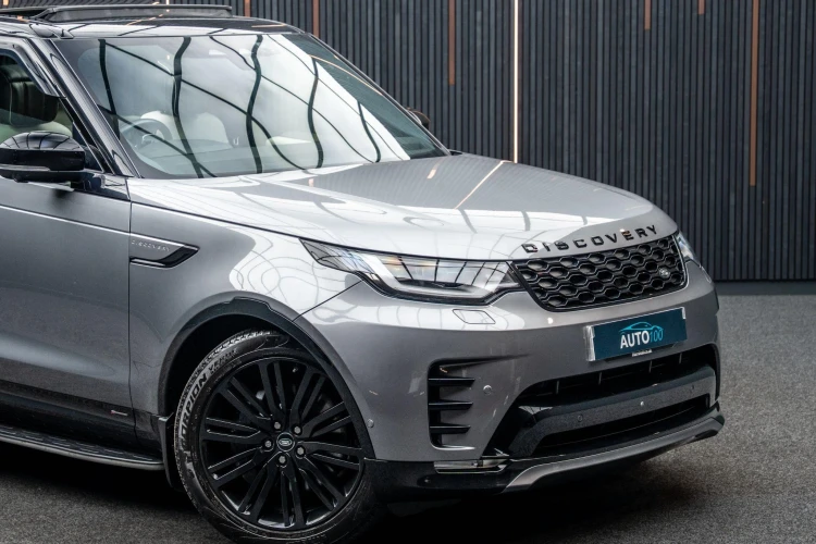 Vehicle Image 9