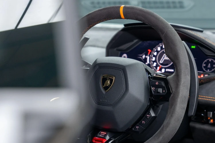 Vehicle Image 38