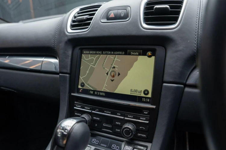 Vehicle Image 8