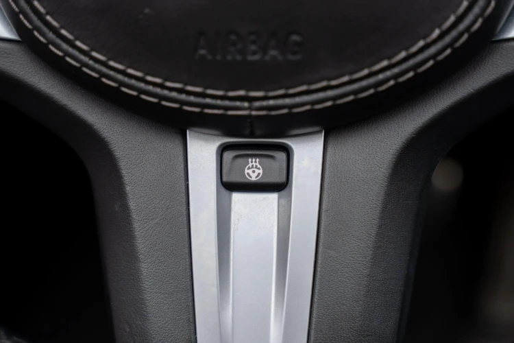 Vehicle Image 38