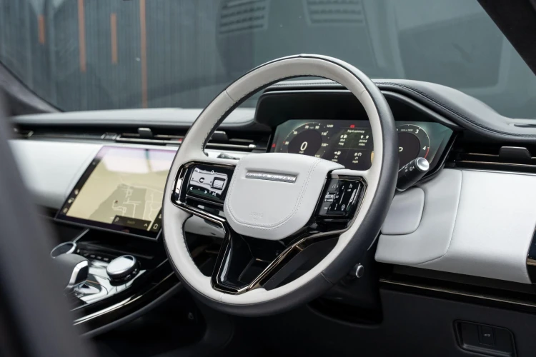 Vehicle Image 30