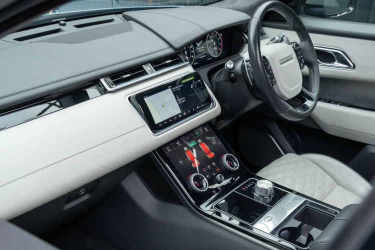 Vehicle Image 40