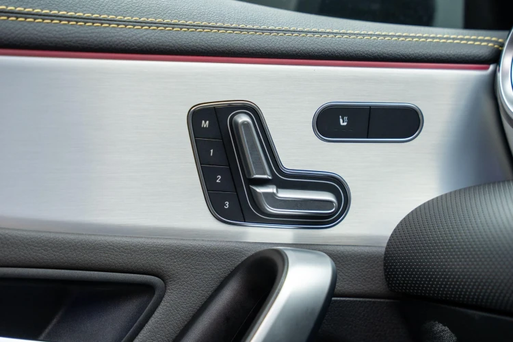 Vehicle Image 33