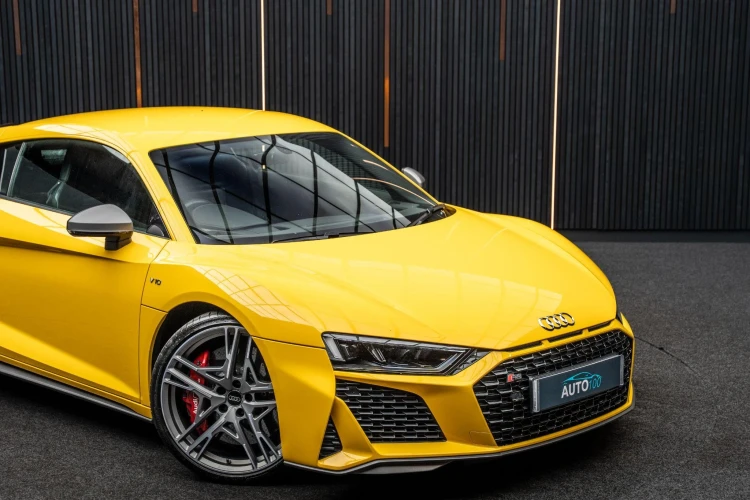 Vehicle Image 9