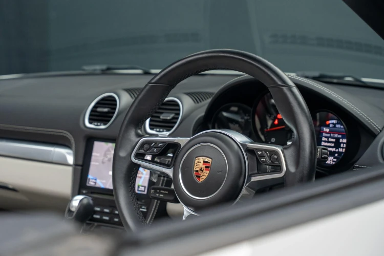 Vehicle Image 20