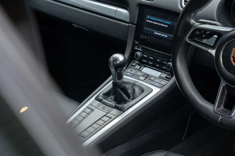 Vehicle Image 30