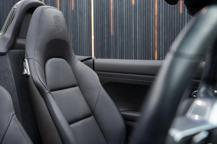 Vehicle Image 15