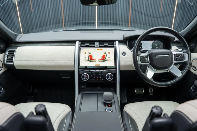 Vehicle Image 36