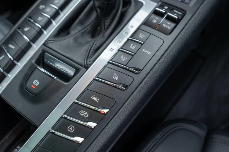 Vehicle Image 40