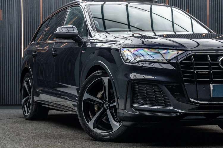 Vehicle Image 7