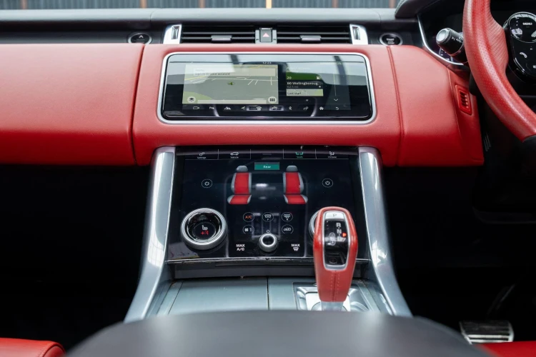 Vehicle Image 35