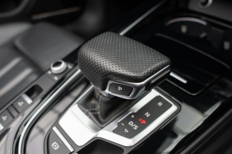 Vehicle Image 36