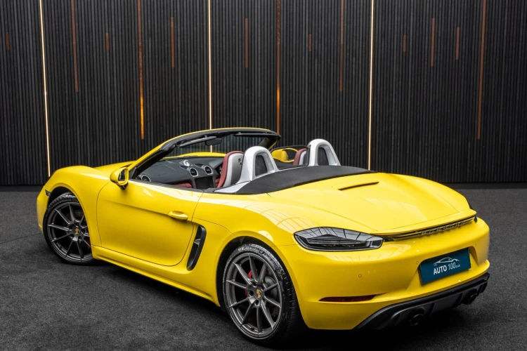 Vehicle Image 20