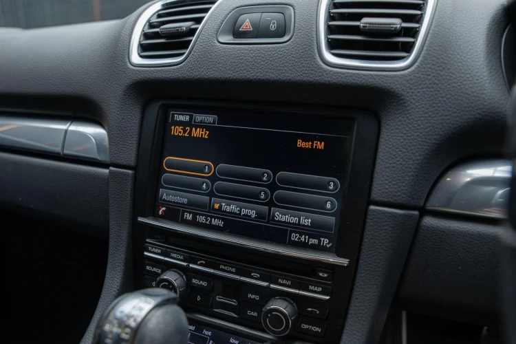 Vehicle Image 6