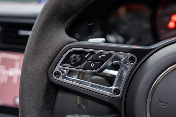 Vehicle Image 38