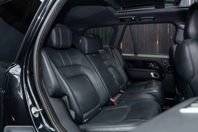Vehicle Image 30