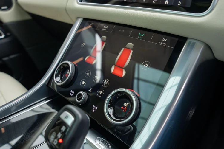 Vehicle Image 18