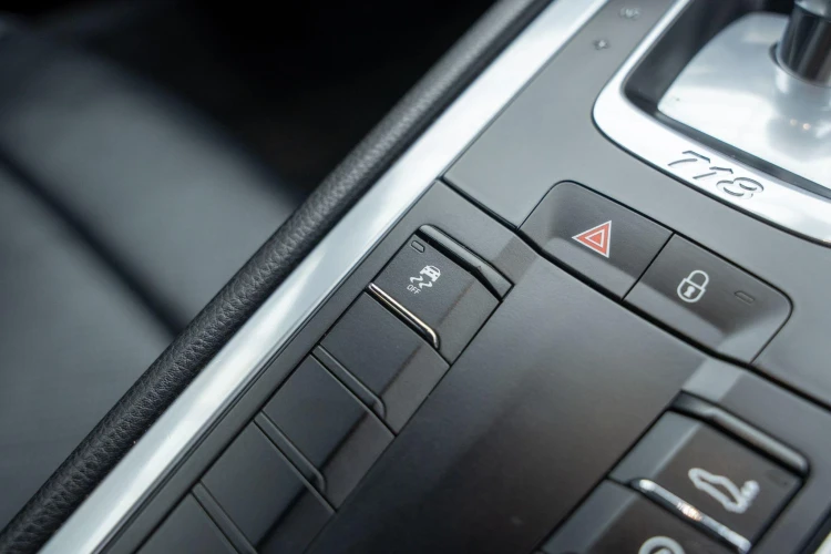 Vehicle Image 22