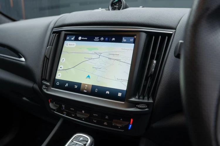 Vehicle Image 8