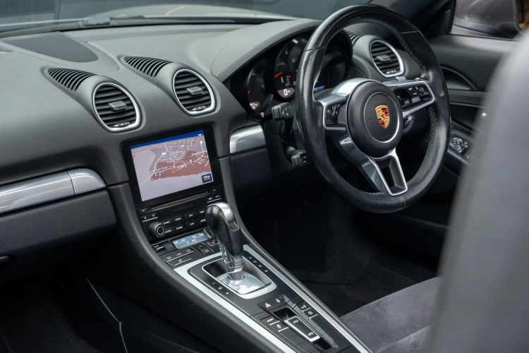 Vehicle Image 36