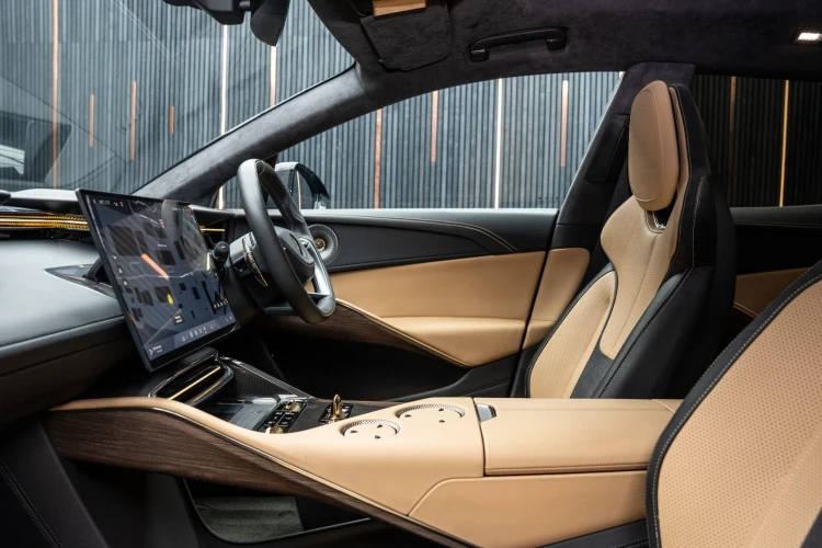 Vehicle Image 40