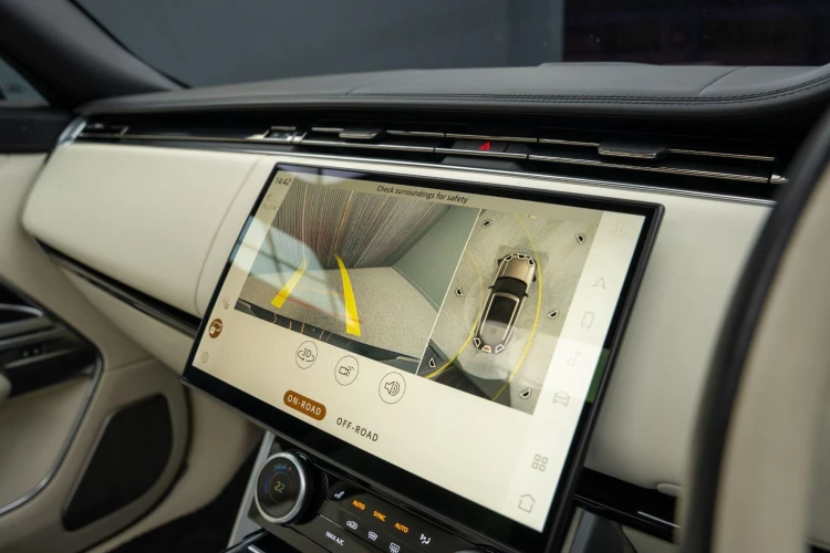 Vehicle Image 8