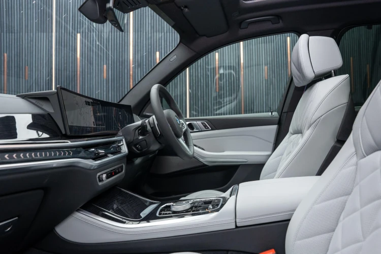 Vehicle Image 37
