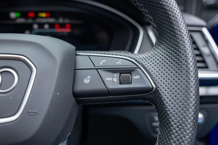 Vehicle Image 40