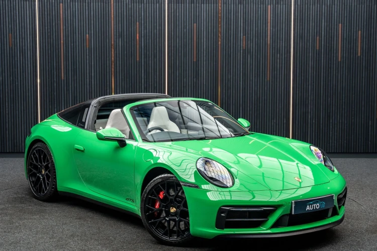 Vehicle Image 10