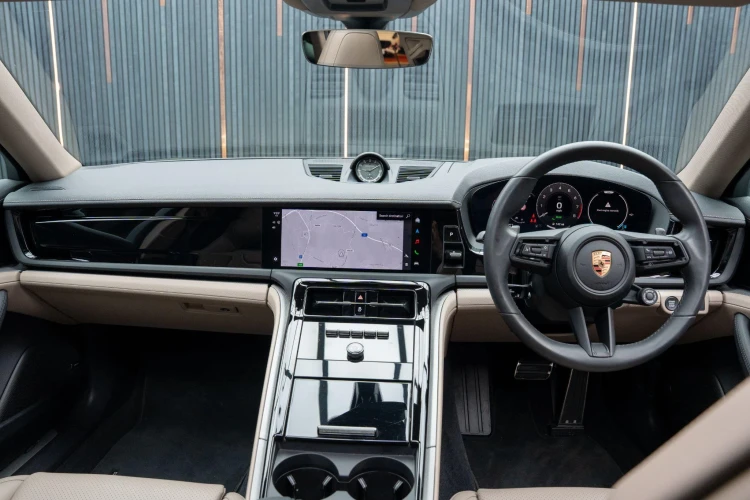 Vehicle Image 37