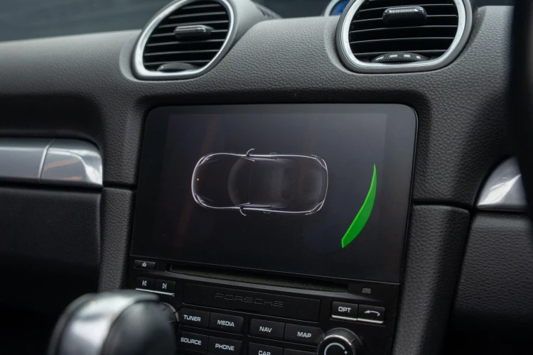 Vehicle Image 12