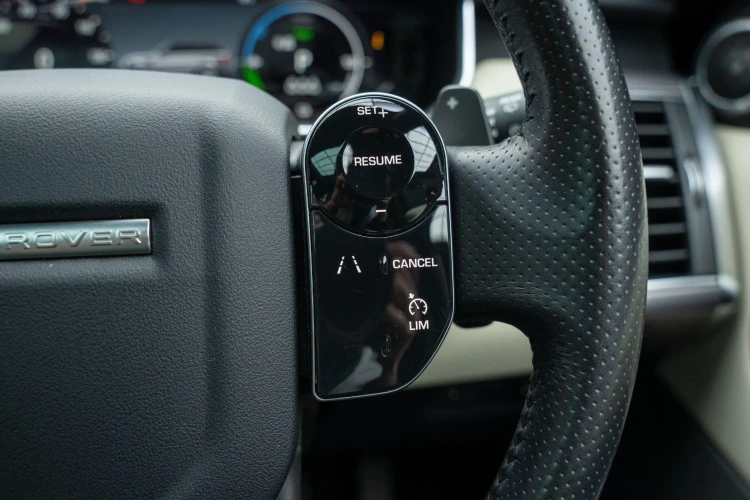 Vehicle Image 30