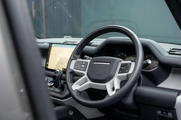 Vehicle Image 38