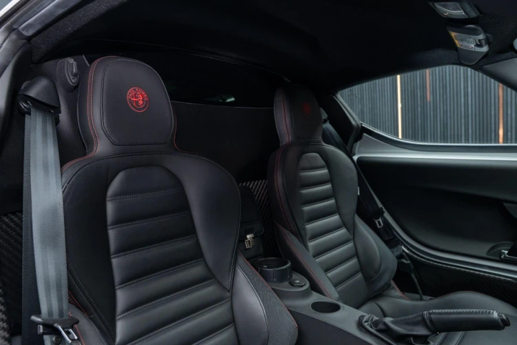 Vehicle Image 36