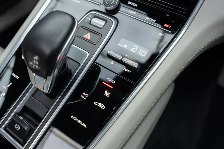 Vehicle Image 20