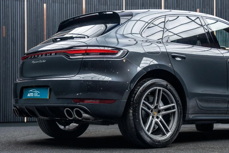 Vehicle Image 21