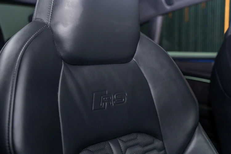 Vehicle Image 37